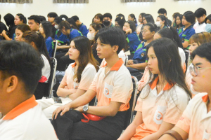 คณะมนุษยศาสตร์ฯ จัดกิจกรรมสืบสานเพลงพื้นบ้านในงานประเพณีแห่พระศรีอริยเมตไตรย วัดไลย์