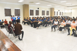 คณะมนุษยศาสตร์ฯ จัดกิจกรรมสืบสานเพลงพื้นบ้านในงานประเพณีแห่พระศรีอริยเมตไตรย วัดไลย์