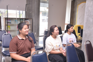 สำนักศิลปะและวัฒนธรรมจัดอบรมการเตรียมสถานที่สำหรับการอบรมสัมมนาและการตกแต่งนิทรรศการอย่างมืออาชีพ
