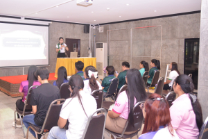 สำนักศิลปะและวัฒนธรรมจัดอบรมการเตรียมสถานที่สำหรับการอบรมสัมมนาและการตกแต่งนิทรรศการอย่างมืออาชีพ