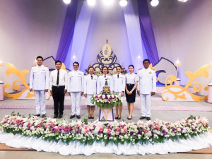 ผู้แทนผู้บริหาร คณาจารย์ บุคลากร และนักศึกษา บันทึกเทปโทรทัศน์ถวายพระพรชัยมงคล สมเด็จพระนางเจ้าฯ พระบรมราชินี