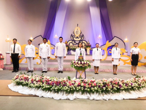 ผู้แทนผู้บริหาร คณาจารย์ บุคลากร และนักศึกษา บันทึกเทปโทรทัศน์ถวายพระพรชัยมงคล สมเด็จพระนางเจ้าฯ พระบรมราชินี