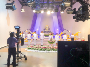ผู้แทนผู้บริหาร คณาจารย์ บุคลากร และนักศึกษา บันทึกเทปโทรทัศน์ถวายพระพรชัยมงคล สมเด็จพระนางเจ้าฯ พระบรมราชินี