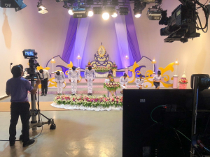 ผู้แทนผู้บริหาร คณาจารย์ บุคลากร และนักศึกษา บันทึกเทปโทรทัศน์ถวายพระพรชัยมงคล สมเด็จพระนางเจ้าฯ พระบรมราชินี
