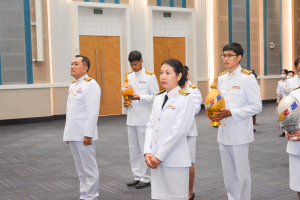 อธิการบดี มรท. นำคณะผู้บริหาร คณาจารย์ บุคลากร นักเรียน นักศึกษา ร่วมพิธีถวายพระพรชัยมงคล เนื่องในโอกาสวันเฉลิมพระชนมพรรษา สมเด็จพระนางเจ้าฯ พระบรมราชินี