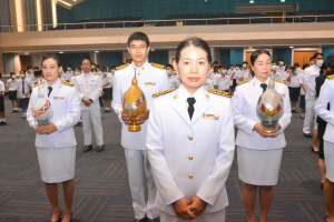 อธิการบดี มรท. นำคณะผู้บริหาร คณาจารย์ บุคลากร นักเรียน นักศึกษา ร่วมพิธีถวายพระพรชัยมงคล เนื่องในโอกาสวันเฉลิมพระชนมพรรษา สมเด็จพระนางเจ้าฯ พระบรมราชินี