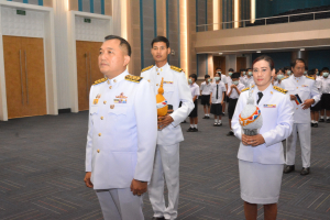อธิการบดี มรท. นำคณะผู้บริหาร คณาจารย์ บุคลากร นักเรียน นักศึกษา ร่วมพิธีถวายพระพรชัยมงคล เนื่องในโอกาสวันเฉลิมพระชนมพรรษา สมเด็จพระนางเจ้าฯ พระบรมราชินี