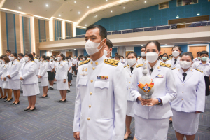 อธิการบดี มรท. นำคณะผู้บริหาร คณาจารย์ บุคลากร นักเรียน นักศึกษา ร่วมพิธีถวายพระพรชัยมงคล เนื่องในโอกาสวันเฉลิมพระชนมพรรษา สมเด็จพระนางเจ้าฯ พระบรมราชินี