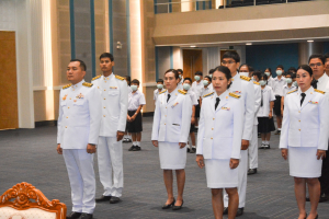 อธิการบดี มรท. นำคณะผู้บริหาร คณาจารย์ บุคลากร นักเรียน นักศึกษา ร่วมพิธีถวายพระพรชัยมงคล เนื่องในโอกาสวันเฉลิมพระชนมพรรษา สมเด็จพระนางเจ้าฯ พระบรมราชินี