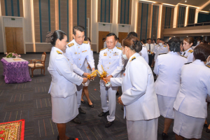 อธิการบดี มรท. นำคณะผู้บริหาร คณาจารย์ บุคลากร นักเรียน นักศึกษา ร่วมพิธีถวายพระพรชัยมงคล เนื่องในโอกาสวันเฉลิมพระชนมพรรษา สมเด็จพระนางเจ้าฯ พระบรมราชินี