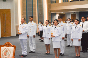 อธิการบดี มรท. นำคณะผู้บริหาร คณาจารย์ บุคลากร นักเรียน นักศึกษา ร่วมพิธีถวายพระพรชัยมงคล เนื่องในโอกาสวันเฉลิมพระชนมพรรษา สมเด็จพระนางเจ้าฯ พระบรมราชินี