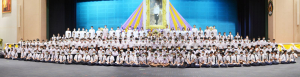อธิการบดี มรท. นำคณะผู้บริหาร คณาจารย์ บุคลากร นักเรียน นักศึกษา ร่วมพิธีถวายพระพรชัยมงคล เนื่องในโอกาสวันเฉลิมพระชนมพรรษา สมเด็จพระนางเจ้าฯ พระบรมราชินี