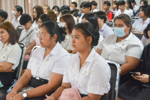 กองพัฒนานักศึกษาจัดประชุมชี้แจงแนวทางการกู้ยืมของกองทุน กยศ. สำหรับกลุ่มผู้กู้รายใหม่ และกลุ่มผู้กู้รายเก่าที่ยังไม่เคยทำสัญญากับมหาวิทยาลัย