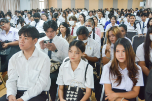 กองพัฒนานักศึกษาจัดประชุมชี้แจงแนวทางการกู้ยืมของกองทุน กยศ. สำหรับกลุ่มผู้กู้รายใหม่ และกลุ่มผู้กู้รายเก่าที่ยังไม่เคยทำสัญญากับมหาวิทยาลัย