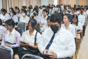 กองพัฒนานักศึกษาจัดประชุมชี้แจงแนวทางการกู้ยืมของกองทุน กยศ. สำหรับกลุ่มผู้กู้รายใหม่ และกลุ่มผู้กู้รายเก่าที่ยังไม่เคยทำสัญญากับมหาวิทยาลัย