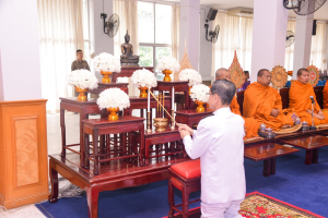 อธิการบดี คณะผู้บริหาร และบุคลากร ร่วมพิธีวันเฉลิมพระชนมพรรษาสมเด็จพระนางเจ้าฯ พระบรมราชินี