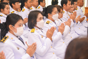 อธิการบดี คณะผู้บริหาร และบุคลากร ร่วมพิธีวันเฉลิมพระชนมพรรษาสมเด็จพระนางเจ้าฯ พระบรมราชินี