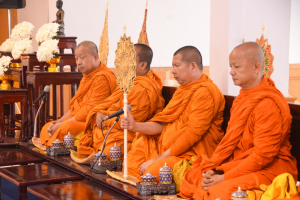 อธิการบดี คณะผู้บริหาร และบุคลากร ร่วมพิธีวันเฉลิมพระชนมพรรษาสมเด็จพระนางเจ้าฯ พระบรมราชินี