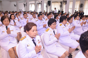 อธิการบดี คณะผู้บริหาร และบุคลากร ร่วมพิธีวันเฉลิมพระชนมพรรษาสมเด็จพระนางเจ้าฯ พระบรมราชินี