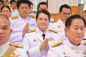 อธิการบดี คณะผู้บริหาร และบุคลากร ร่วมพิธีวันเฉลิมพระชนมพรรษาสมเด็จพระนางเจ้าฯ พระบรมราชินี