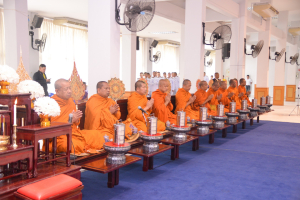 อธิการบดี คณะผู้บริหาร และบุคลากร ร่วมพิธีวันเฉลิมพระชนมพรรษาสมเด็จพระนางเจ้าฯ พระบรมราชินี