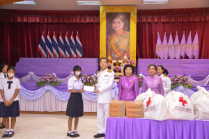 อธิการบดี คณะผู้บริหาร และบุคลากร ร่วมพิธีวันเฉลิมพระชนมพรรษาสมเด็จพระนางเจ้าฯ พระบรมราชินี