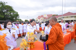 อธิการบดี คณะผู้บริหาร และบุคลากร ร่วมพิธีวันเฉลิมพระชนมพรรษาสมเด็จพระนางเจ้าฯ พระบรมราชินี