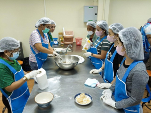 สนง.เกษตรฯ จ.ลพบุรี ร่วมกับ มรท. จัดอบรมการแปรรูปสร้างมูลค่าเพิ่มสินค้าเกษตรฯ