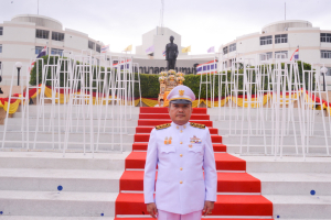 มรท. ร่วมพิธีวางพวงมาลาถวายราชสักการะวันคล้ายวันสวรรคต รัชกาลที่ 8