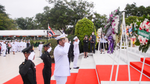 มรท. ร่วมพิธีวางพวงมาลาถวายราชสักการะวันคล้ายวันสวรรคต รัชกาลที่ 8