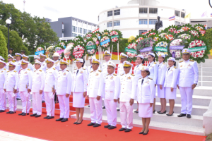 มรท. ร่วมพิธีวางพวงมาลาถวายราชสักการะวันคล้ายวันสวรรคต รัชกาลที่ 8