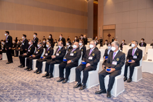 อธิการบดี มรท. เข้ารับพระราชทานประกาศนียบัตรและเข็มวิทยฐานะผู้สำเร็จการศึกษาอบรมหลักสูตร บสป. รุ่นที่ 1 จาก สมเด็จพระกนิษฐาธิราชเจ้า กรมสมเด็จพระเทพรัตนราชสุดาฯ สยามบรมราชกุมารี