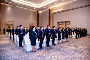 อธิการบดี มรท. เข้ารับพระราชทานประกาศนียบัตรและเข็มวิทยฐานะผู้สำเร็จการศึกษาอบรมหลักสูตร บสป. รุ่นที่ 1 จาก สมเด็จพระกนิษฐาธิราชเจ้า กรมสมเด็จพระเทพรัตนราชสุดาฯ สยามบรมราชกุมารี