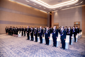 อธิการบดี มรท. เข้ารับพระราชทานประกาศนียบัตรและเข็มวิทยฐานะผู้สำเร็จการศึกษาอบรมหลักสูตร บสป. รุ่นที่ 1 จาก สมเด็จพระกนิษฐาธิราชเจ้า กรมสมเด็จพระเทพรัตนราชสุดาฯ สยามบรมราชกุมารี