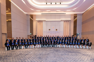 อธิการบดี มรท. เข้ารับพระราชทานประกาศนียบัตรและเข็มวิทยฐานะผู้สำเร็จการศึกษาอบรมหลักสูตร บสป. รุ่นที่ 1 จาก สมเด็จพระกนิษฐาธิราชเจ้า กรมสมเด็จพระเทพรัตนราชสุดาฯ สยามบรมราชกุมารี