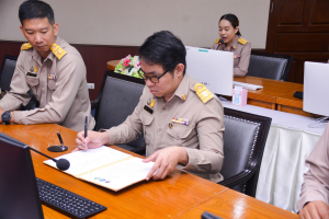มรท. ร่วมพิธีลงนามบันทึกข้อตกลงความร่วมมือทางการศึกษาเพื่อยกระดับคุณภาพการศึกษาของศูนย์พัฒนาเด็กเล็ก ศูนย์การบินทหารบก