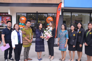 มรท. ร่วมแสดงความยินดีในโอกาสเปิดร้านกาแฟพันธุ์ไทย สาขามหาวิทยาลัยราชภัฏเทพสตรี