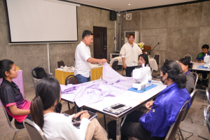 สำนักศิลปะและวัฒนธรรมจัดอบรมเทคนิคการเย็บผลิตภัณฑ์ผ้าเบื้องต้นเพื่อนำไปสู่วัฒนธรรมนานาชาติการประกวดคอสเพลย์