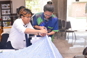 สำนักศิลปะและวัฒนธรรมจัดอบรมเทคนิคการเย็บผลิตภัณฑ์ผ้าเบื้องต้นเพื่อนำไปสู่วัฒนธรรมนานาชาติการประกวดคอสเพลย์