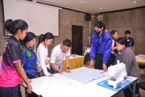 สำนักศิลปะและวัฒนธรรมจัดอบรมเทคนิคการเย็บผลิตภัณฑ์ผ้าเบื้องต้นเพื่อนำไปสู่วัฒนธรรมนานาชาติการประกวดคอสเพลย์