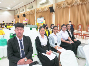 อธิการบดี มรท. ร่วมการเสวนาขับเคลื่อนการยกระดับคุณภาพการศึกษาและประสิทธิภาพการศึกษาจังหวัดโดยผ่านกลไกของ กศจ.