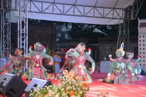 มรภ.เทพสตรี ร่วมโครงการสืบสานศิลป์ แผ่นดินสมเด็จพระนารายณ์มหาราช เฉลิมพระเกียรติพระบาทสมเด็จพระเจ้าอยู่หัว