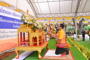 มรภ.เทพสตรี เป็นเจ้าภาพร่วมถวายภัตตาหารเพลแด่พระสงฆ์ที่บรรพชาในโครงการบรรพชาอุปสมบทเฉลิมพระเกียรติพระบาทสมเด็จพระเจ้าอยู่หัวฯ