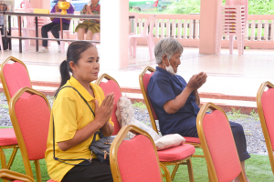 มรภ.เทพสตรี เป็นเจ้าภาพร่วมถวายภัตตาหารเพลแด่พระสงฆ์ที่บรรพชาในโครงการบรรพชาอุปสมบทเฉลิมพระเกียรติพระบาทสมเด็จพระเจ้าอยู่หัวฯ