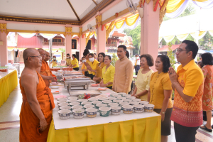 มรภ.เทพสตรี เป็นเจ้าภาพร่วมถวายภัตตาหารเพลแด่พระสงฆ์ที่บรรพชาในโครงการบรรพชาอุปสมบทเฉลิมพระเกียรติพระบาทสมเด็จพระเจ้าอยู่หัวฯ