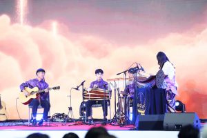 สาขาวิชาดนตรีศึกษานำนักดนตรีวงลวนรินทร์เข้ารับรางวัลชมเชยการประลองยอดฝีมือเยาวชนดนตรี ถ้วยพระราชทานสมเด็จพระกนิษฐาธิราชเจ้า กรมสมเด็จพระเทพรัตนราชสุดาฯ สยามบรมราชกุมารี