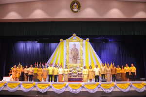 มรภ.เทพสตรี จัดพิธีเจริญพระพุทธมนต์ถวายพระพรชัยมงคลแด่พระบาทสมเด็จพระเจ้าอยู่หัว เนื่องในโอกาสพระราชพิธีมหามงคลเฉลิมพระชนมพรรษา 6 รอบ 28 กรกฎาคม 2567