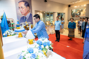 สำนักวิทยบริการฯ จัดพิธีถวายพระพรชัยมงคลสมเด็จพระบรมราชชนนีพันปีหลวง
