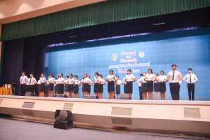คณะมนุษยศาสตร์ฯ จัดประกวดร้องเพลงหมู่ มอบรางวัลเพชรมนุษยศาสตร์ และรางวัลนักศึกษาดีเด่น