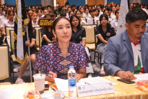 คณะมนุษยศาสตร์ฯ จัดประกวดร้องเพลงหมู่ มอบรางวัลเพชรมนุษยศาสตร์ และรางวัลนักศึกษาดีเด่น